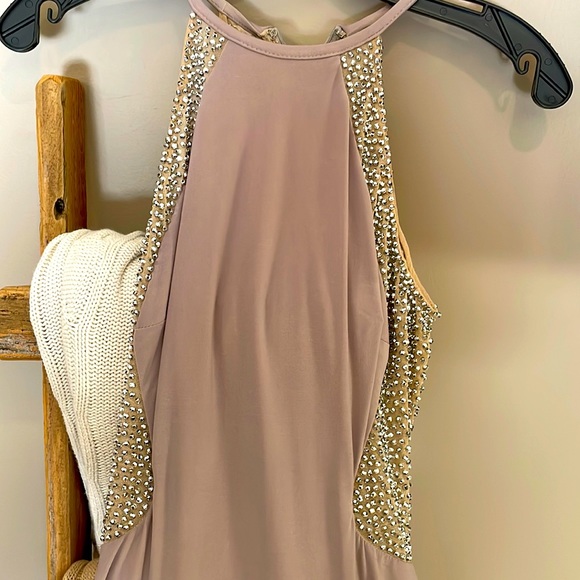 PROM DRESS - Picture 2 of 8